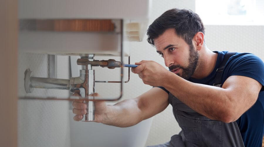 Professional sink repair services in Flora, IL